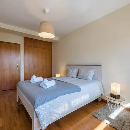Apartamento Gaia House - Com Metro à Porta E Centro Histórico Perto *