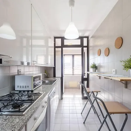 Gaia House - Com Metro A Porta E Centro Historico Perto