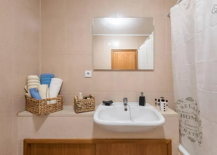 Gaia House - Com Metro à Porta E Centro Histórico Perto