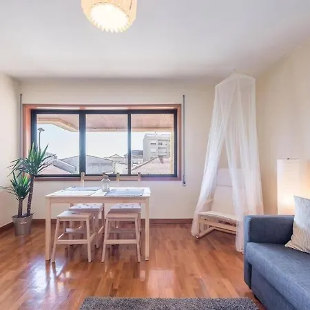 Gaia House - Com Metro A Porta E Centro Historico Perto Apartament *