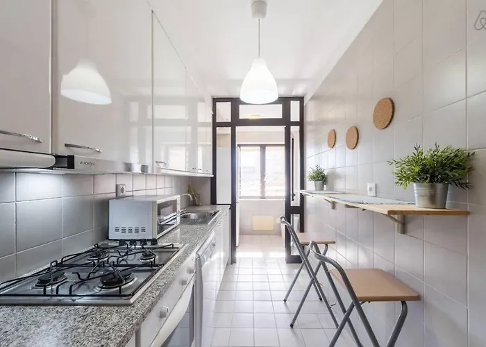 Gaia House - Com Metro A Porta E Centro Historico Perto